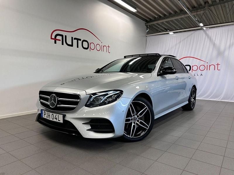 Silver Begagnad 2019 Mercedes E220 AMG line Sedan | 369 000 kr (Marknadspris) - Bild 1/4