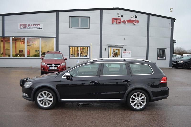 Svart Begagnad 2013 VW Passat Alltrack Kombi | 99 900 kr (Marknadspris) - Bild 1/4