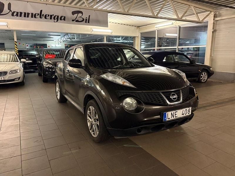 Mörkbrun Begagnad 2012 Nissan Juke SUV | 79 900 kr (Marknadspris) - Bild 1/4