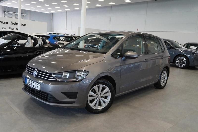 Grå Begagnad 2014 VW Golf VII Halvkombi | 129 900 kr (Marknadspris) - Bild 1/4