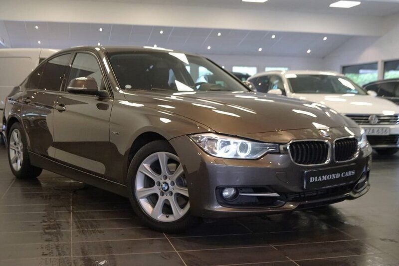 Begagnad BMW 320 187 HK (137 kW) 2013 Brun Sedan