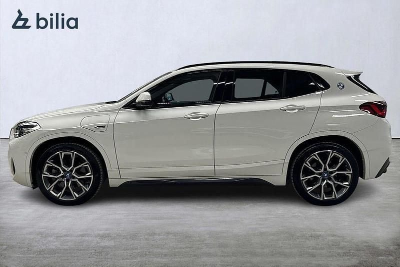 Begagnad BMW X2 M Sport 220 HK (161 kW) 2022 Alpinvit SUV