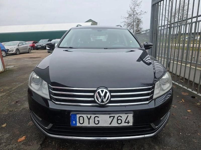 Begagnad VW Passat 140 HK (102 kW) 2012 Svart Kombi