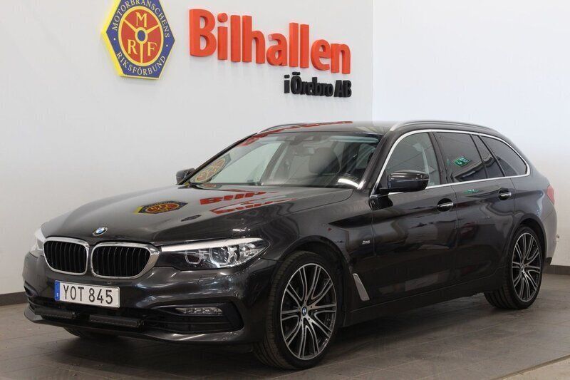 Grå Begagnad 2017 BMW 520 Sport Line Kombi | 214 900 kr (Marknadspris) - Bild 1/4