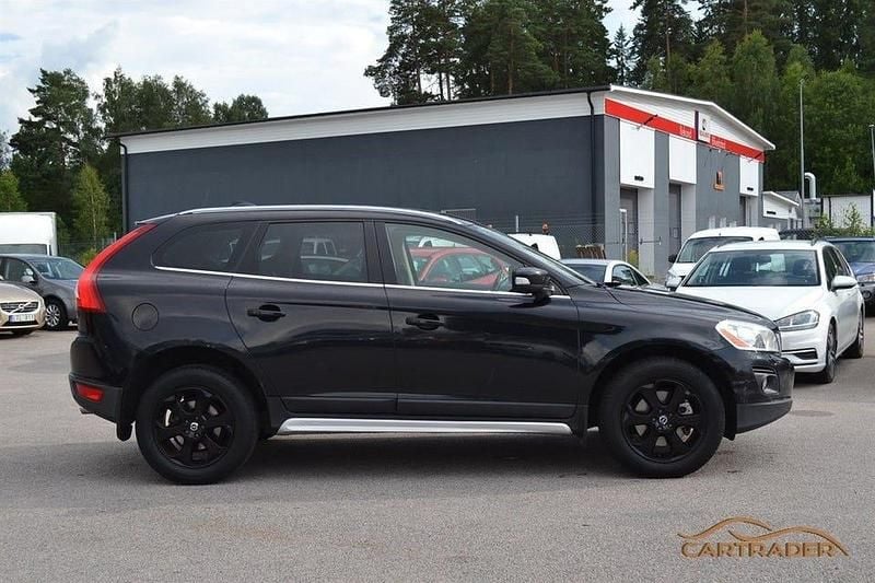 Begagnad Volvo XC60 Summum 206 HK (151 kW) 2010 Svart SUV