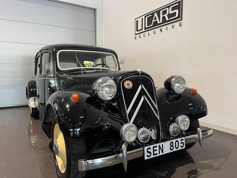 Begagnad Citroën Traction Avant 58 HK (42 kW) 1955 Svart Kombi