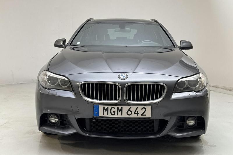 Begagnad BMW 530 M Sport 258 HK (189 kW) 2016 Grå Kombi