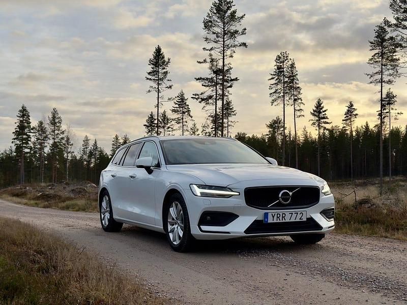Begagnad 2019 Volvo V60 Kombi | 185 000 kr (Marknadspris) - Bild 1/4
