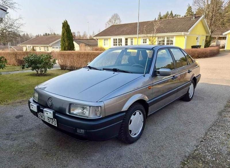 Begagnad 1993 VW Passat Sedan | 33 000 kr - Bild 1/4