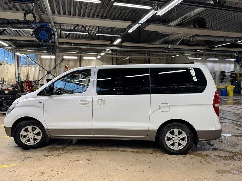 Begagnad Hyundai H-1 136 HK (100 kW) 2012 Minibuss