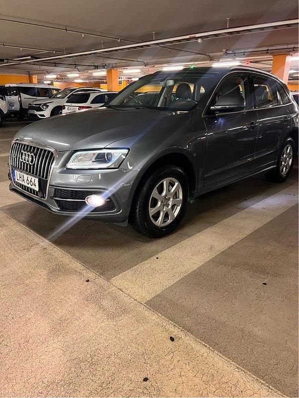 Grå Begagnad 2016 Audi Q5 Design SUV | 145 000 kr (Bra pris) - Bild 1/4