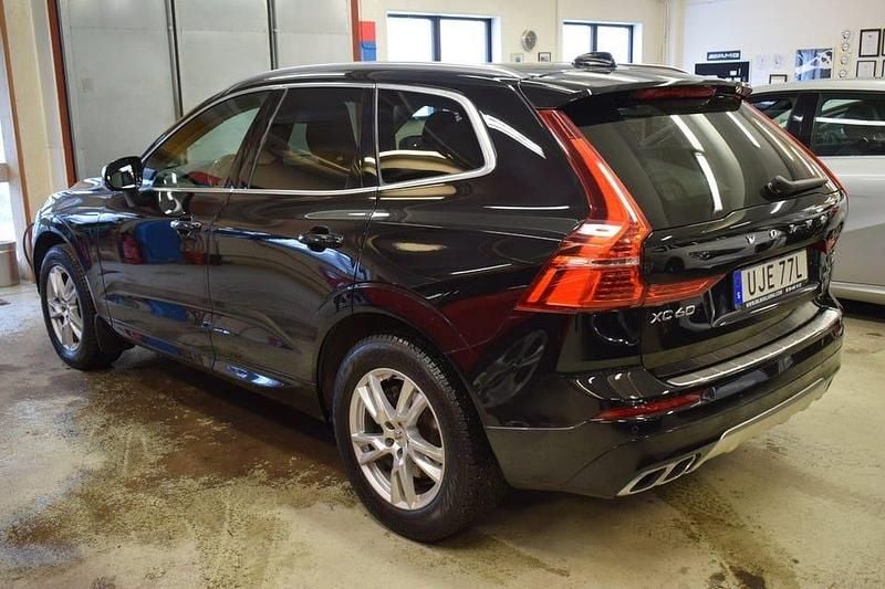 Begagnad Volvo XC60 Momentum 190 HK (139 kW) 2019 Svart SUV