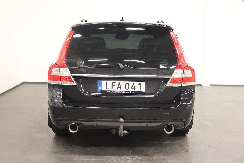 Begagnad Volvo V70 Standard 181 HK (133 kW) 2015 Svart Kombi