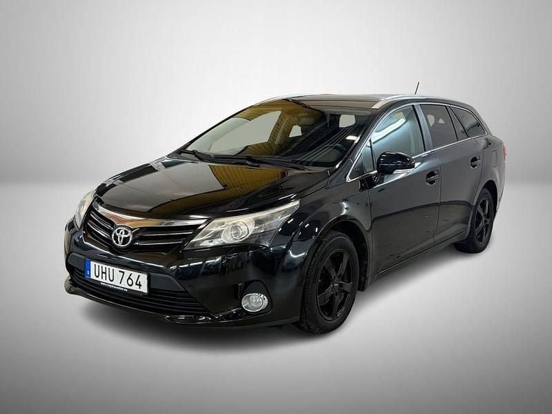 Svart Begagnad 2015 Toyota Avensis Multidrive S Kombi | 109 900 kr (Bra pris) - Bild 1/4