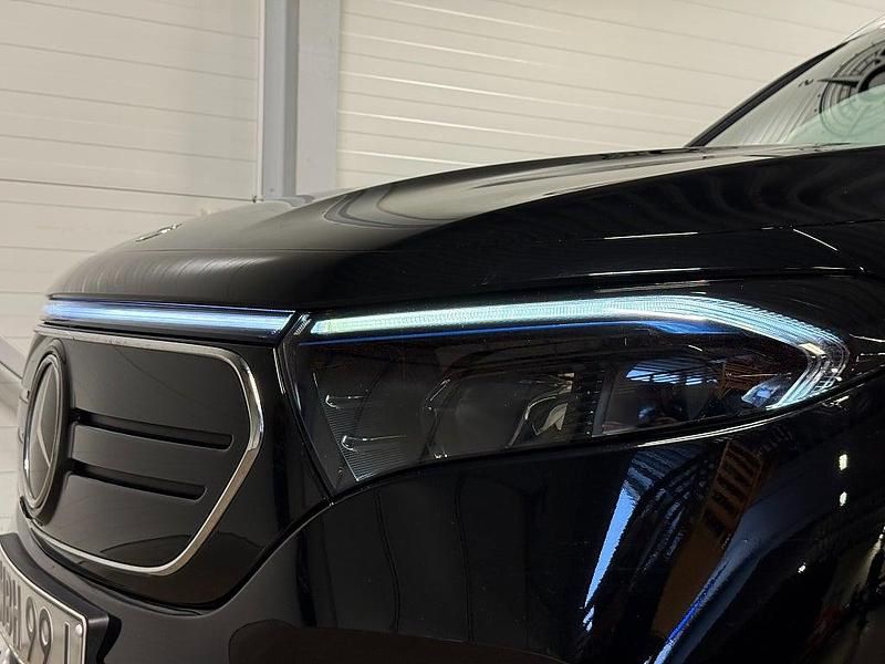 Begagnad Mercedes EQB300 Progressive 2022 Svart SUV