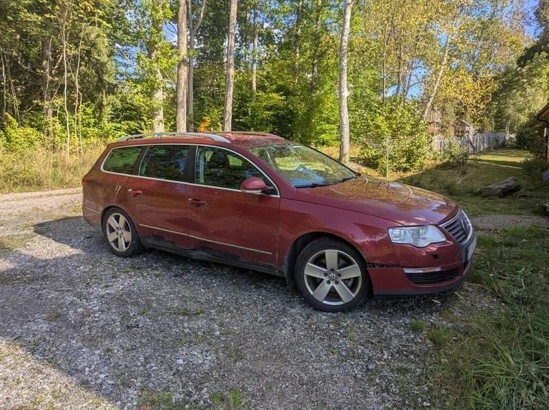 Röd Begagnad 2006 VW Passat Highline Kombi | 8 000 kr (Marknadspris) - Bild 1/4