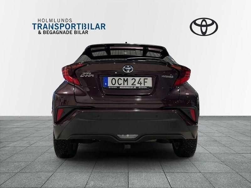 Begagnad Toyota C-HR Edition 124 HK (91 kW) 2023 Lila SUV