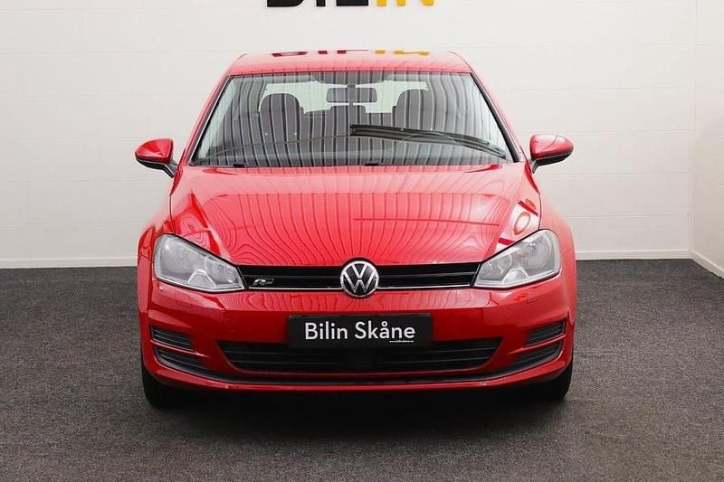 Begagnad VW Golf VII 110 HK (80 kW) 2016 Röd Halvkombi