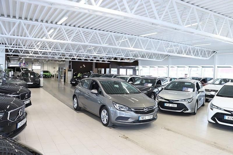 Begagnad Opel Astra Enjoy 125 HK (91 kW) 2016 Grå