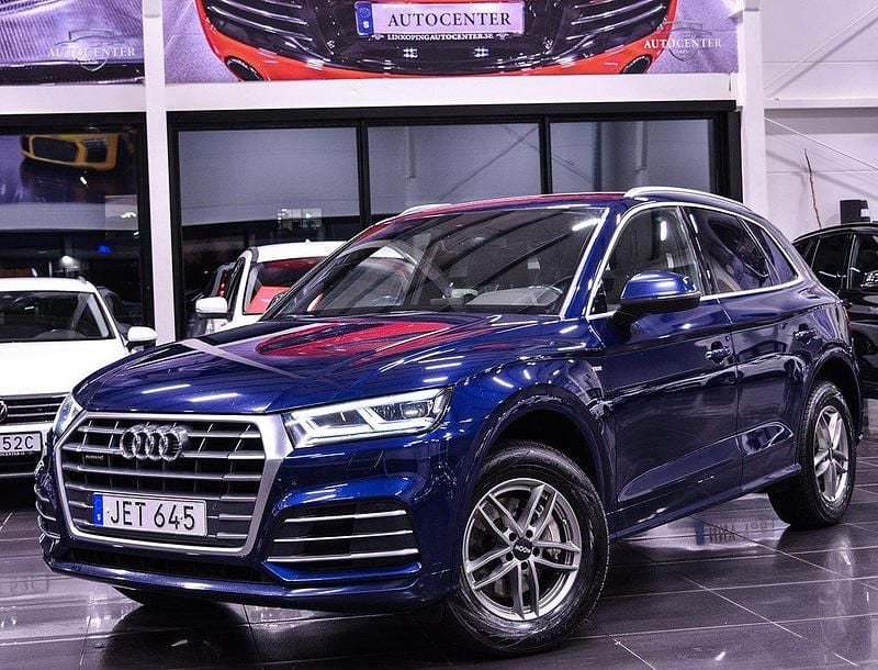 Blå Begagnad 2017 Audi Q5 S-Line SUV | 239 900 kr (Marknadspris) - Bild 1/4