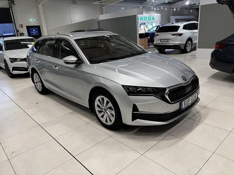 Ny Skoda Octavia Selection 116 HK (85 kW) 2025 Silver Kombi