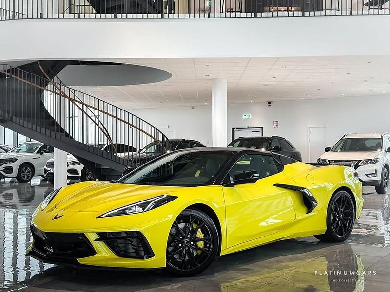 Begagnad Chevrolet Corvette Stingray 495 HK (364 kW) 2024 Accelerate yellow metallic Cab