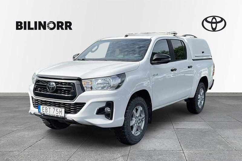 Vit Begagnad 2020 Toyota HiLux Pickup | 450 000 kr (Marknadspris) - Bild 1/4