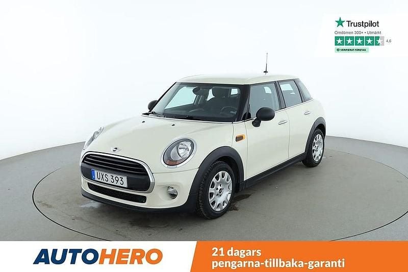 Vit Begagnad 2015 Mini ONE Pepper Halvkombi | 122 000 kr (Marknadspris) - Bild 1/4