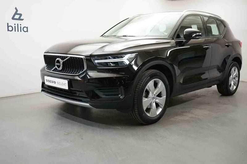 Svart Begagnad 2022 Volvo XC40 SUV | 299 900 kr - Bild 1/1