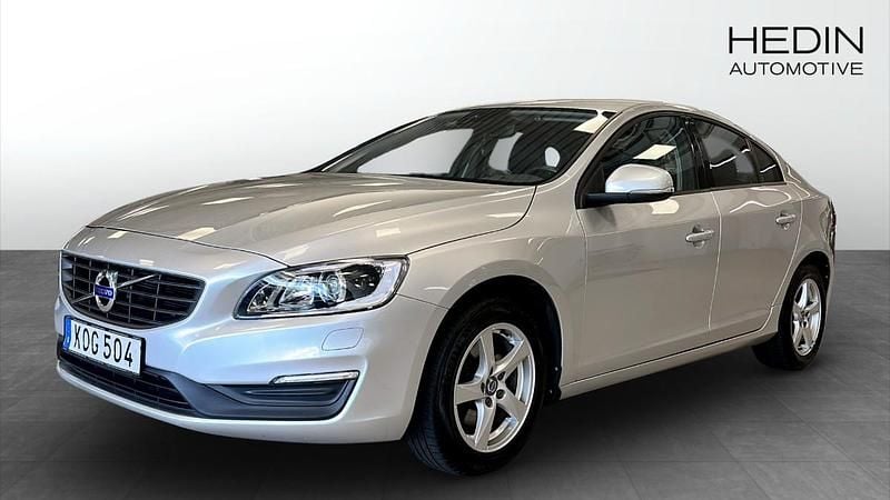 Silver (grey) Begagnad 2018 Volvo S60 Standard Sedan | 199 900 kr (Marknadspris) - Bild 1/4