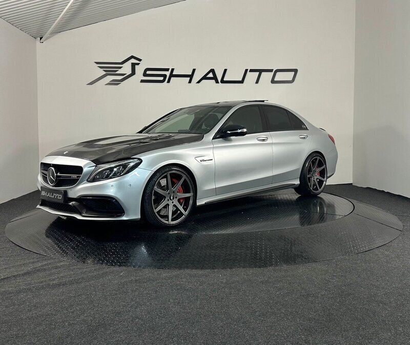 Grå Begagnad 2015 Mercedes C63S AMG AMG Sedan | 499 900 kr - Bild 1/4