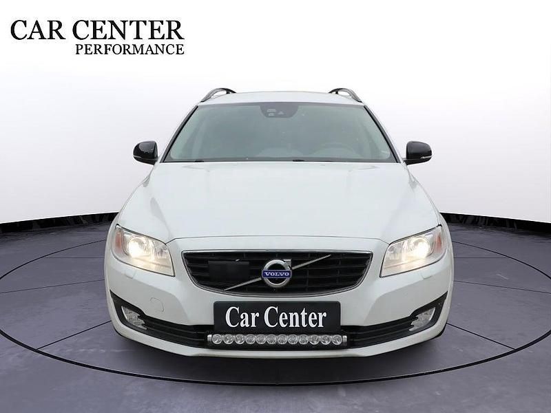 Begagnad Volvo V70 Standard 150 HK (110 kW) 2016 Vit Kombi