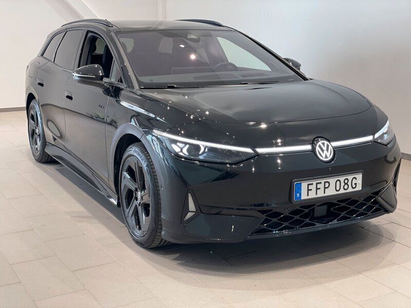 Svart Begagnad 2025 VW ID.7 GTX Kombi | 599 900 kr (Bra pris) - Bild 1/4