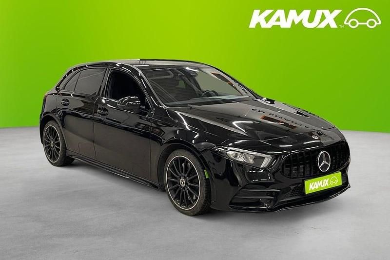 Svart Begagnad 2019 Mercedes A250 AMG Halvkombi | 234 900 kr (Marknadspris) - Bild 1/4