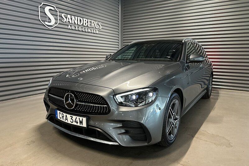 Grå Begagnad 2021 Mercedes E300 AMG Kombi | 389 500 kr (Marknadspris) - Bild 1/4