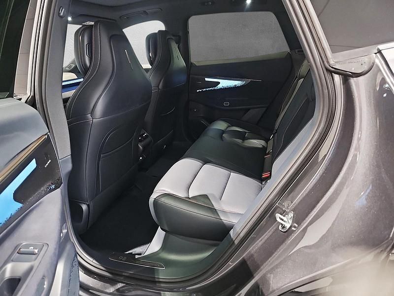 Ny Lynk & Co 08 2026 Grå SUV