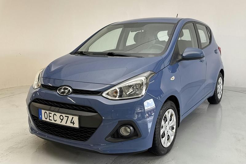 Ljusblå Begagnad 2016 Hyundai i10 Halvkombi | 49 800 kr - Bild 1/4