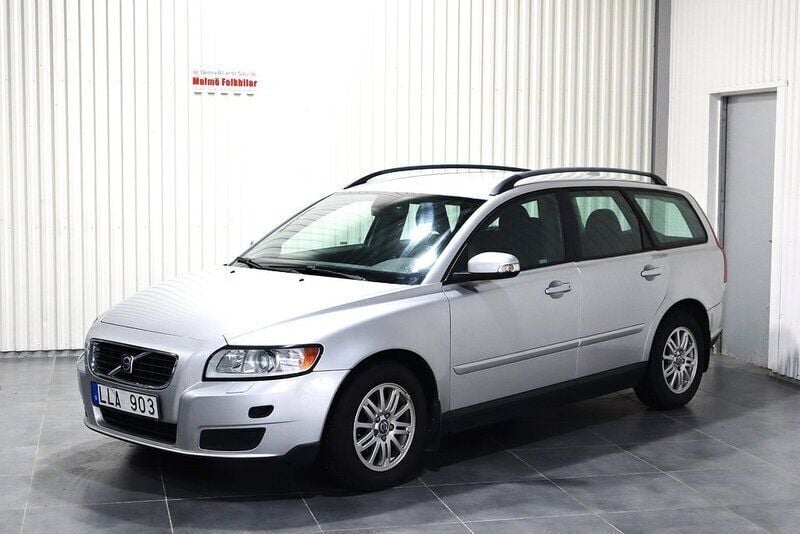 Ljusgrå Begagnad 2008 Volvo V50 Kombi | 44 900 kr (Marknadspris) - Bild 1/4