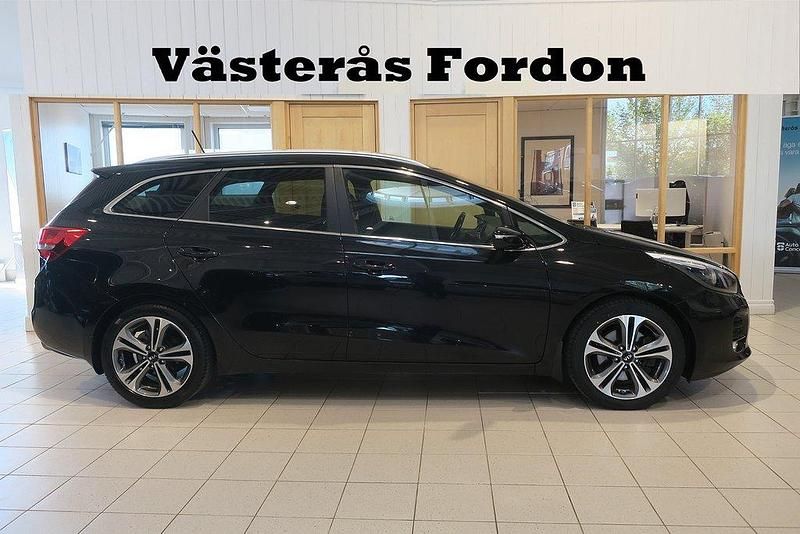 Svart Begagnad 2016 Kia Ceed GT-Line Kombi | 145 900 kr (Marknadspris) - Bild 1/4