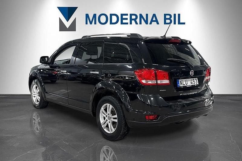Begagnad Fiat Freemont Lounge 170 HK (125 kW) 2013 Svart SUV