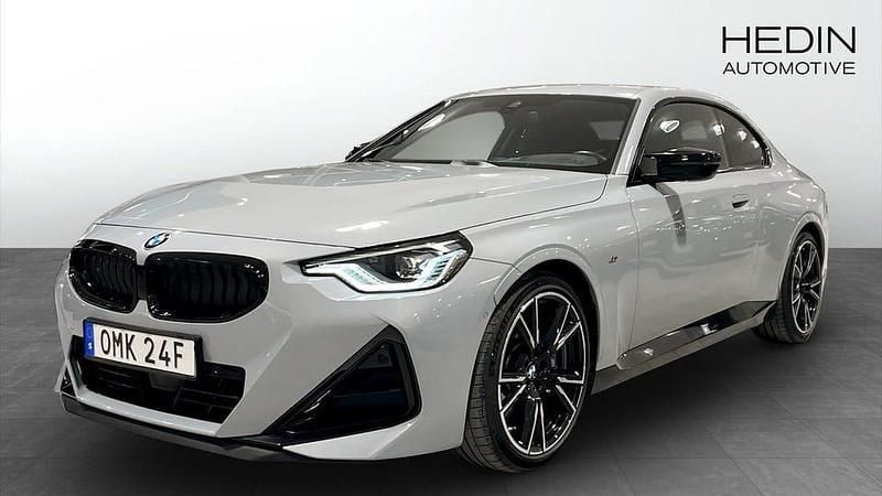 Grå Begagnad 2022 BMW M240 M Sport Sportkupé | 499 900 kr - Bild 1/4