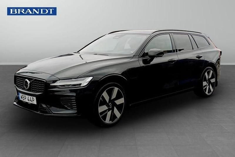 Begagnad Volvo V60 Ultra 355 HK (261 kW) 2025 Svart Kombi