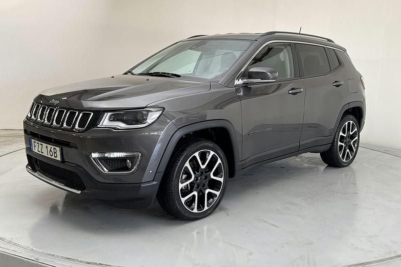 Grå Begagnad 2020 Jeep Compass Limited SUV | 209 000 kr - Bild 1/4