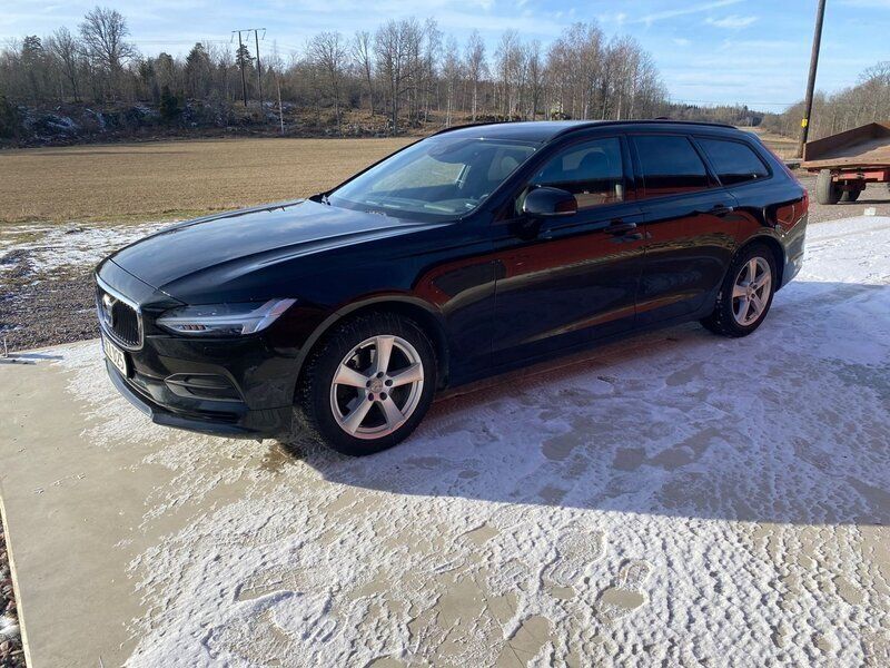 Svart Begagnad 2017 Volvo V90 Business Edition Kombi | 184 500 kr (Marknadspris) - Bild 1/4