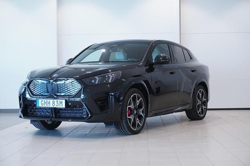Begagnad BMW iX2 M Sport 150 kW (204 HK) 2026 Svart SUV