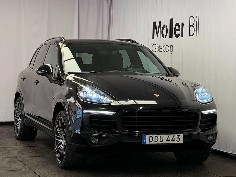 Begagnad Porsche Cayenne S E-Hybrid Platinum Edition 416 HK (305 kW) 2018 Svart SUV