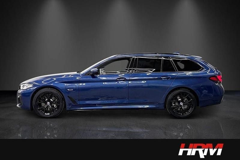 Begagnad BMW 530 M Sport 184 HK (135 kW) 2023 Blå Kombi