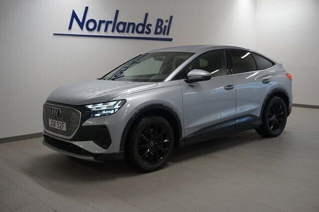 Florettsilver metallic Begagnad 2023 Audi Q4 Sportback e-tron Proline SUV | 579 000 kr (Dyr) - Bild 1/3