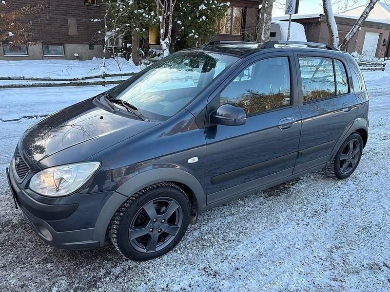 Grå Begagnad 2008 Hyundai Getz Halvkombi | 34 900 kr (Dyr) - Bild 1/4