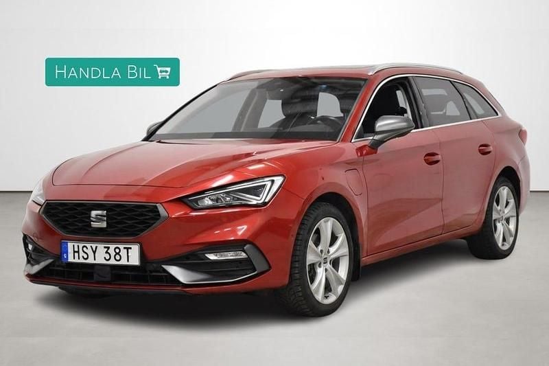 Röd Begagnad 2021 Seat Leon FR | 204 700 kr (Marknadspris) - Bild 1/4